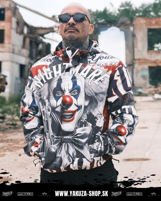 💀 „Ten, kto sa nebojí byť sám, je slobodný.“ – Friedrich Nietzsche